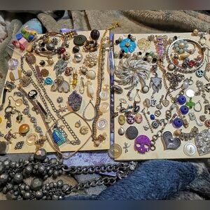 Vintage Broken JEWELRY FOR CRAFTS